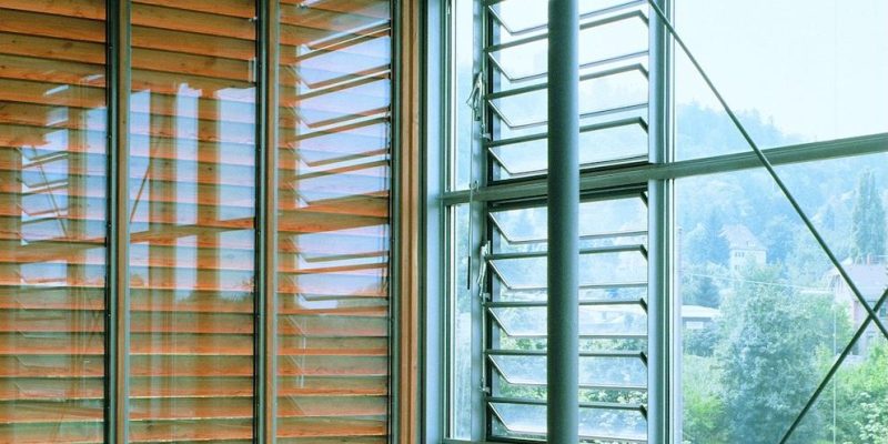 S9-iV-Gewerbeschule-Durlach-Photo-©-HAHN-Lamellenfenster-1500